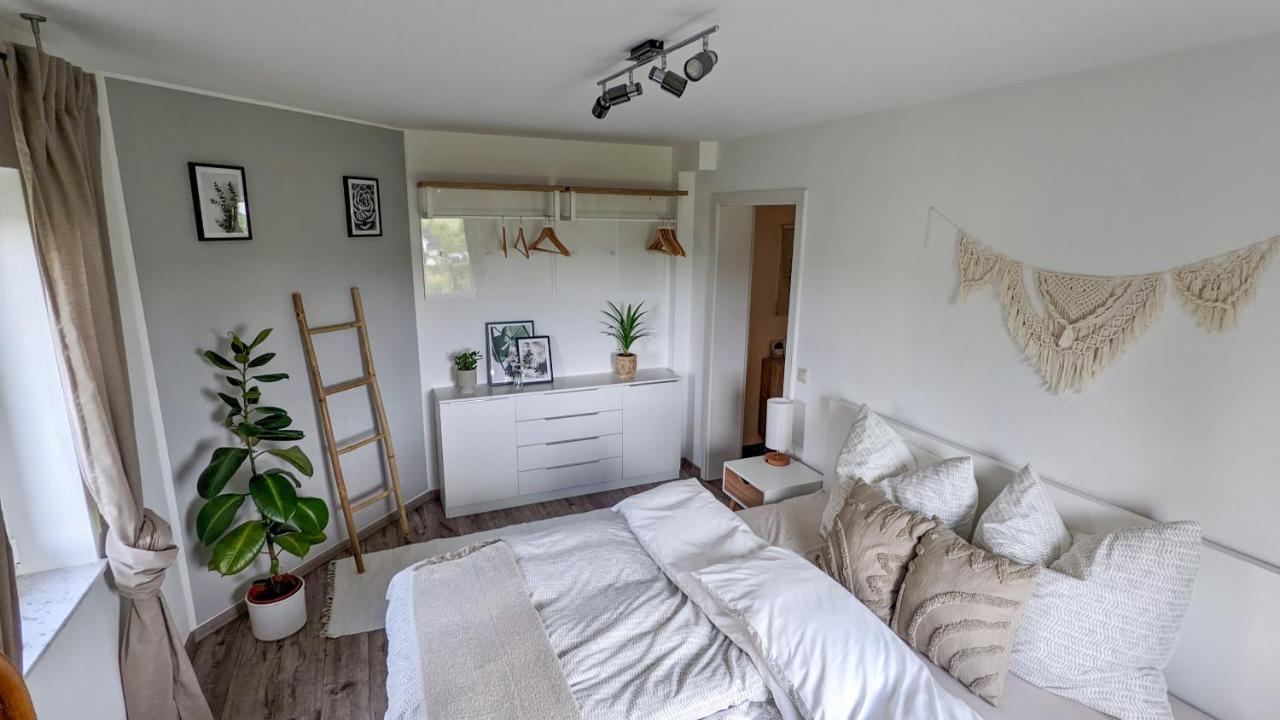 Schoene Wohnung Mit Terrasse & Blick Ins Gruene Dormettingen Kültér fotó