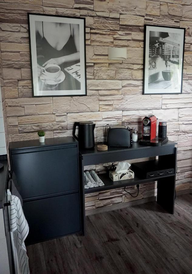 Schoene Wohnung Mit Terrasse & Blick Ins Gruene Dormettingen Kültér fotó